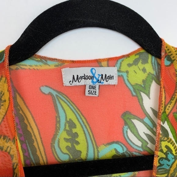 Madison & Main Short Sleeve Floral Kimono - Picture 4 of 4